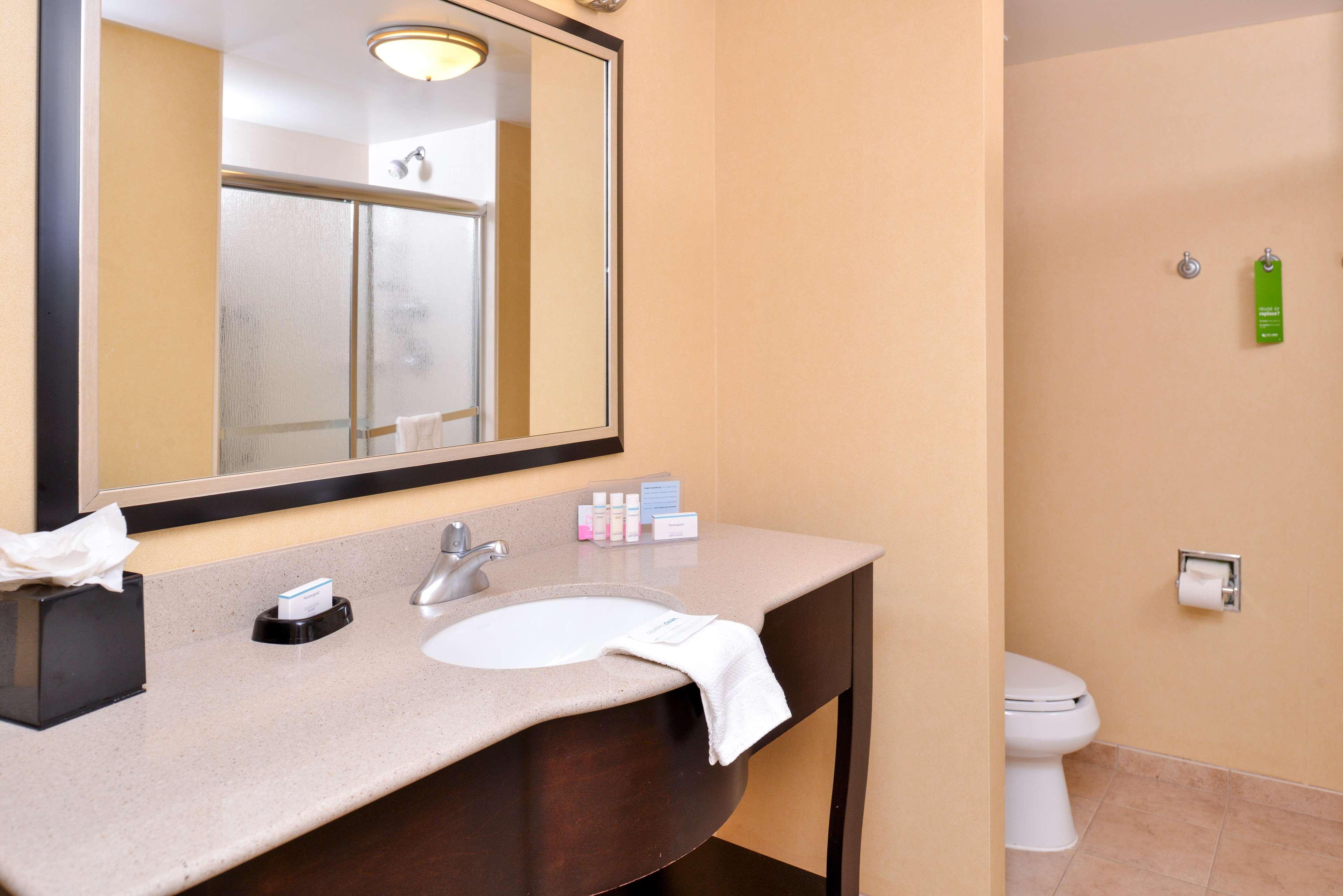 Hampton Inn & Suites Fort Belvoir Alexandria South Exterior photo