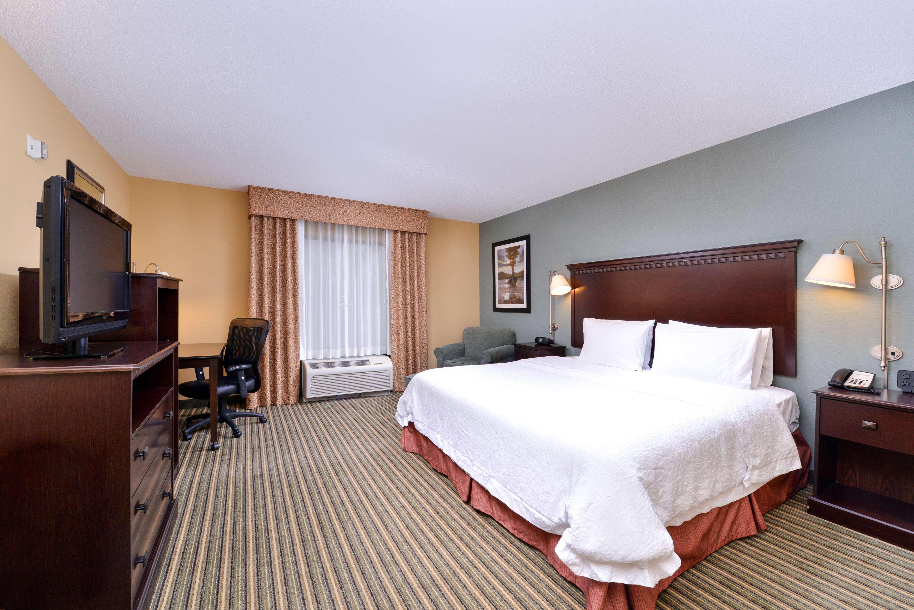 Hampton Inn & Suites Fort Belvoir Alexandria South Exterior photo