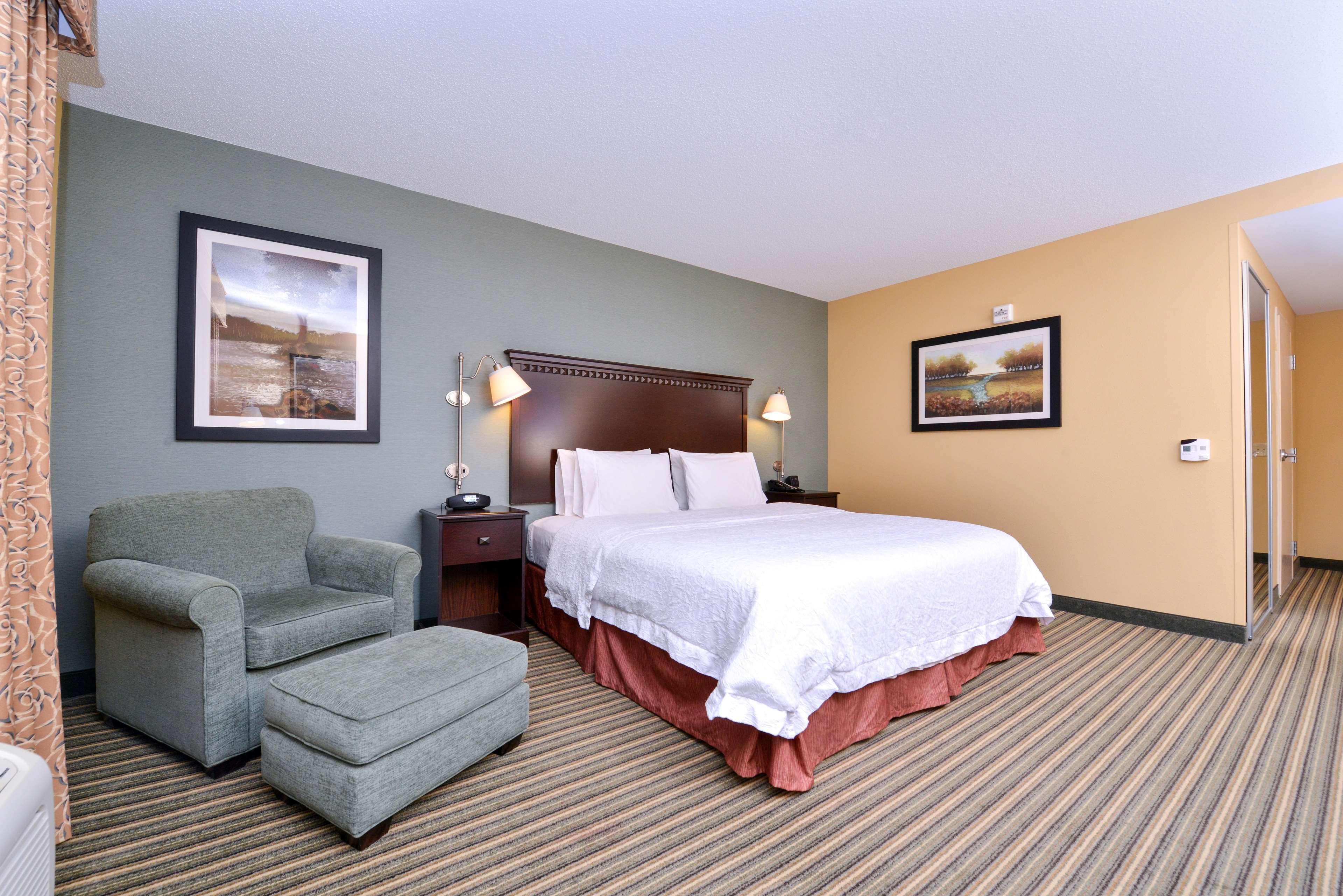 Hampton Inn & Suites Fort Belvoir Alexandria South Exterior photo