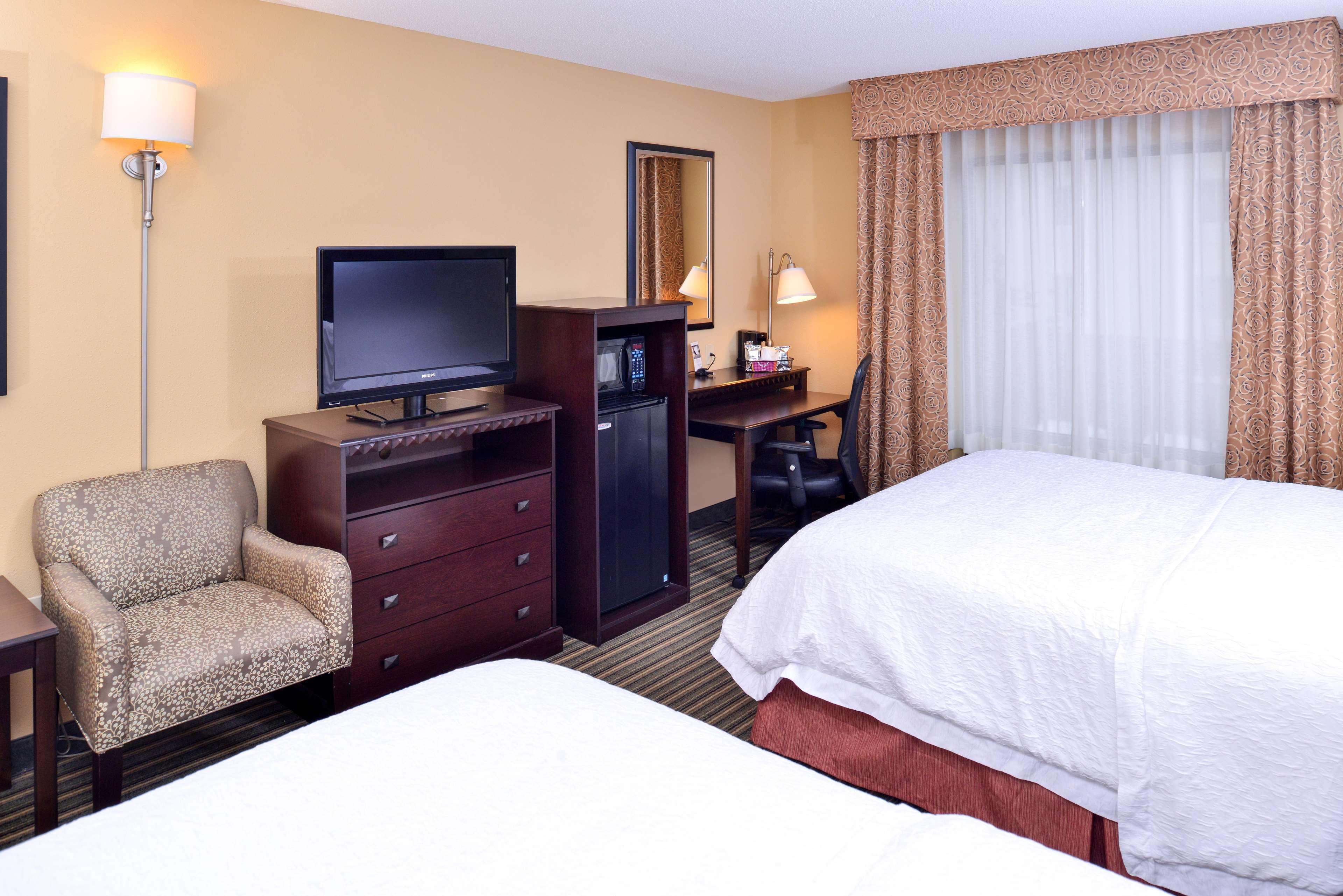 Hampton Inn & Suites Fort Belvoir Alexandria South Exterior photo