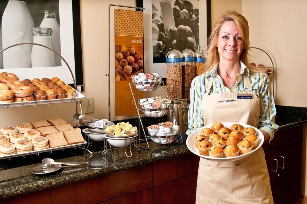 Hampton Inn & Suites Fort Belvoir Alexandria South Restaurant photo