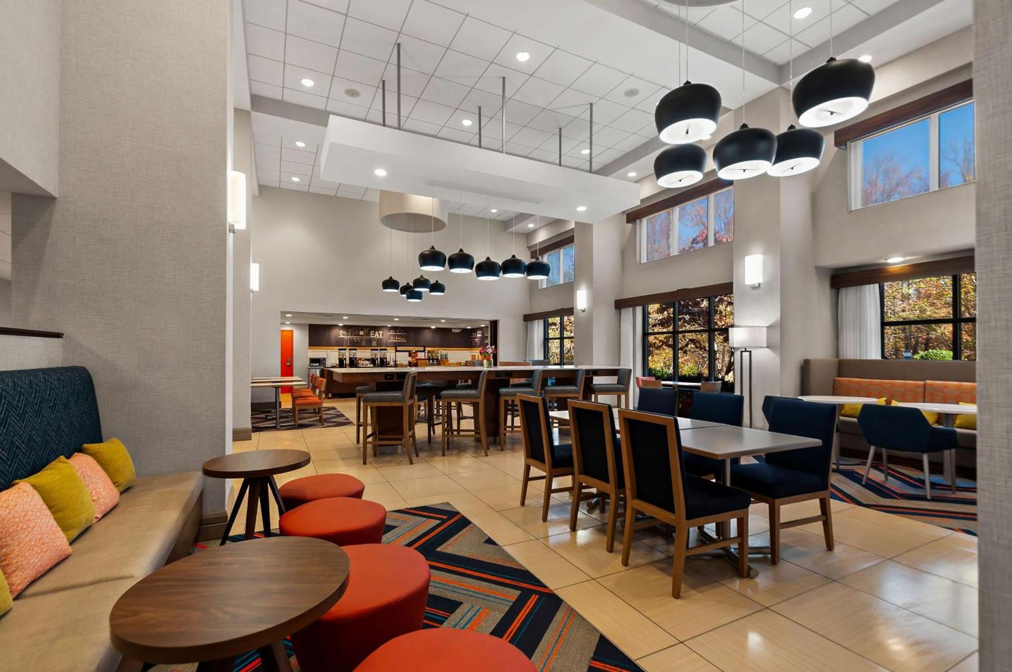 Hampton Inn & Suites Fort Belvoir Alexandria South Exterior photo