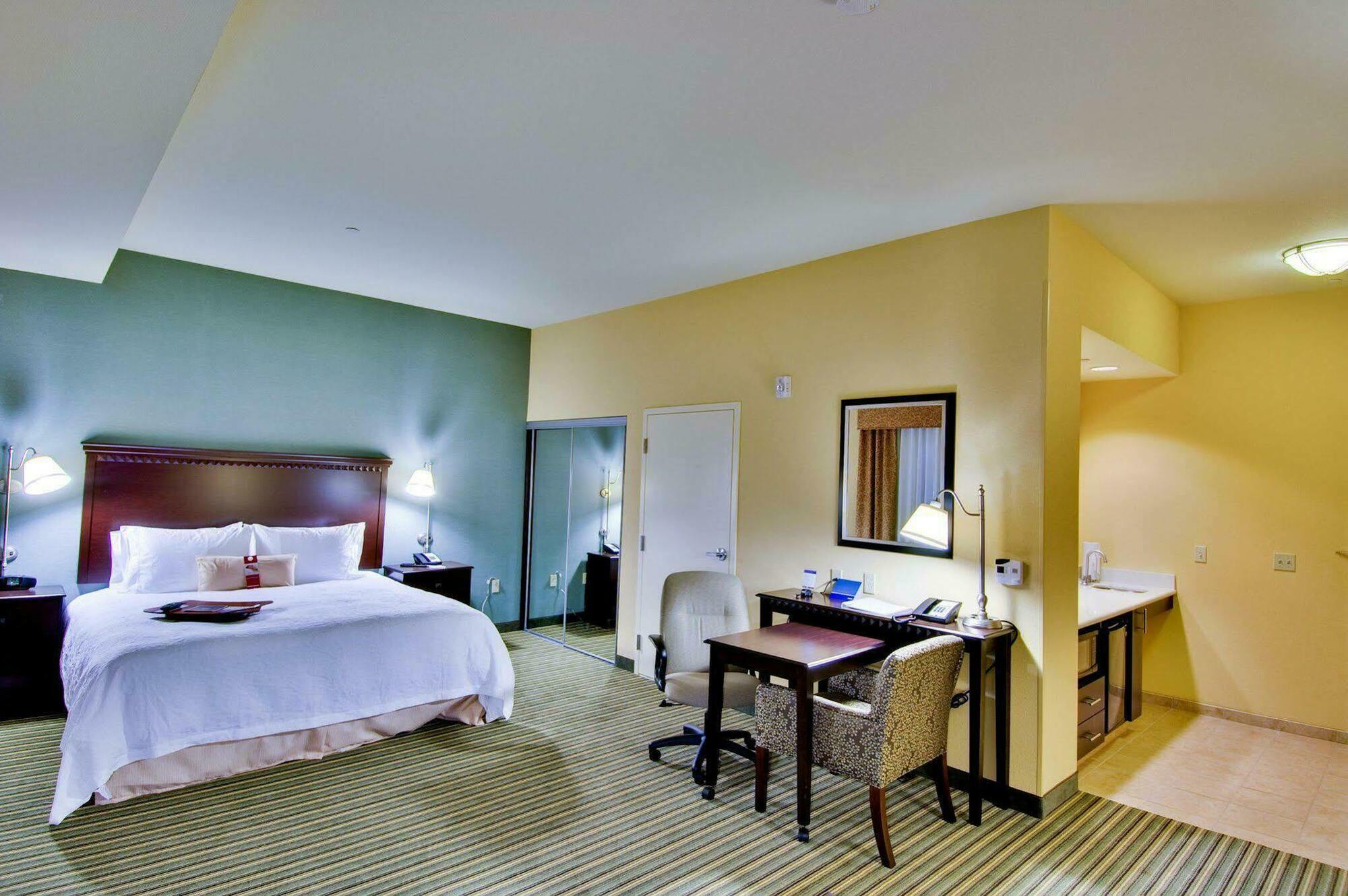 Hampton Inn & Suites Fort Belvoir Alexandria South Room photo
